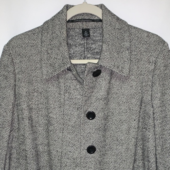 Gray Patterned Women's Trench Coat - Picture 3 of 12
